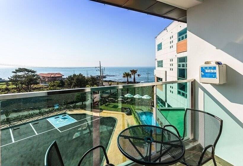 Camera Superiore, Rich