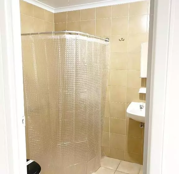 Deluxe Neljän Hengen Huone, Limestone Coast Tourist Park