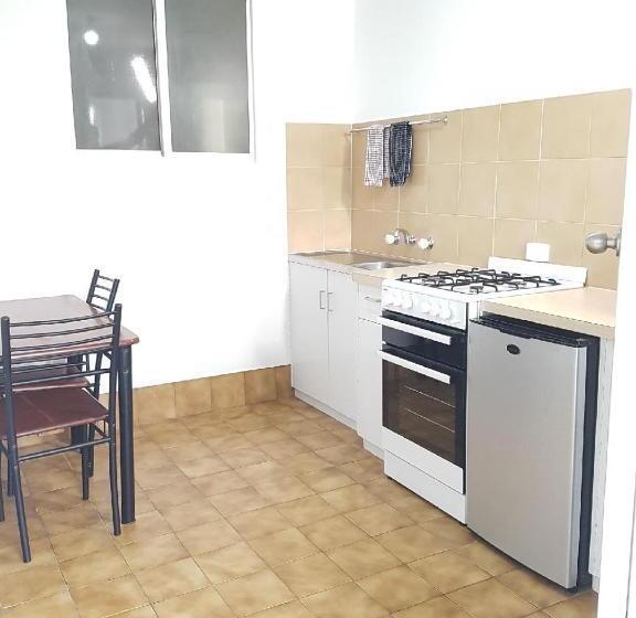 חדר דלוקס לארבעה, Limestone Coast Tourist Park