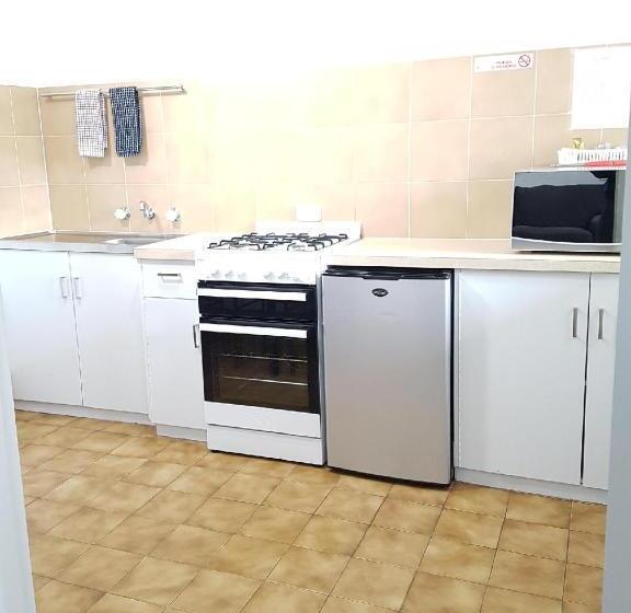 חדר דלוקס לארבעה, Limestone Coast Tourist Park