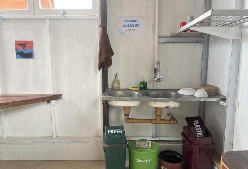 Кровать в Общей Комнате, Seabreeze Hostel Bali