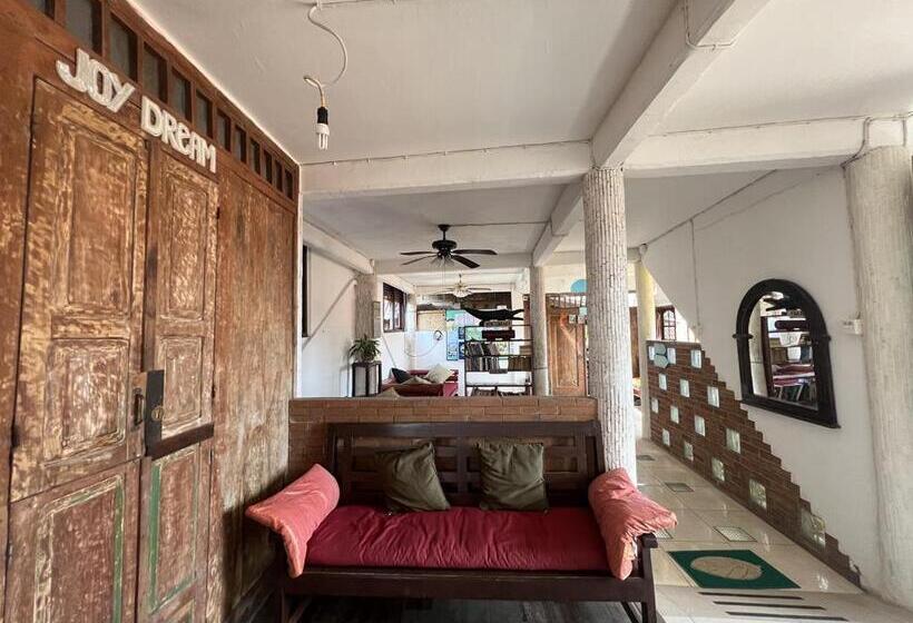 ルームシェアのワンベッド, Seabreeze Hostel Bali