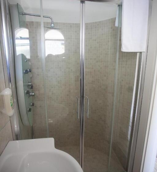 스탠다드 트리플 룸, Oldwell