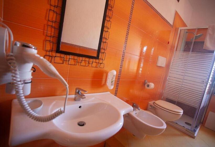 스탠다드 4인용 룸 바다전망, Oldwell