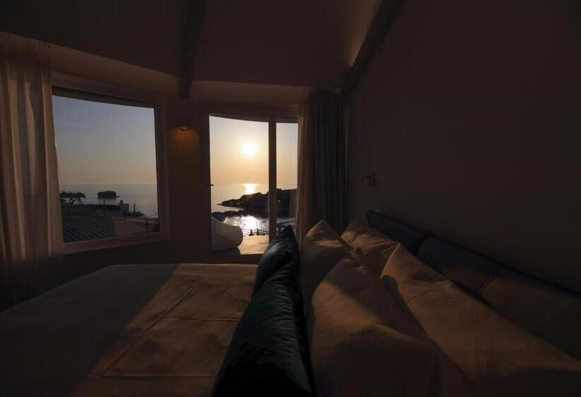 수피리어 스위트 바다 전망, Oldwell