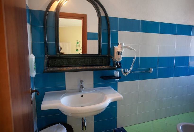 스탠다드 룸 측면 바다 전망, Oldwell