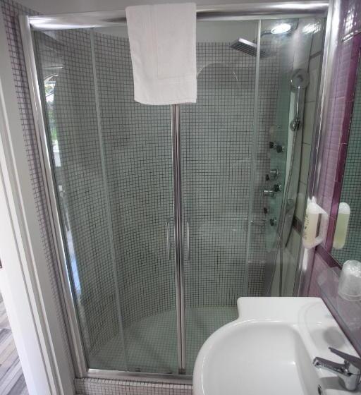 4인용 스탠다드 룸, Oldwell