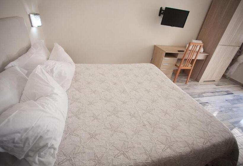 스탠다드 트리플 룸, Oldwell