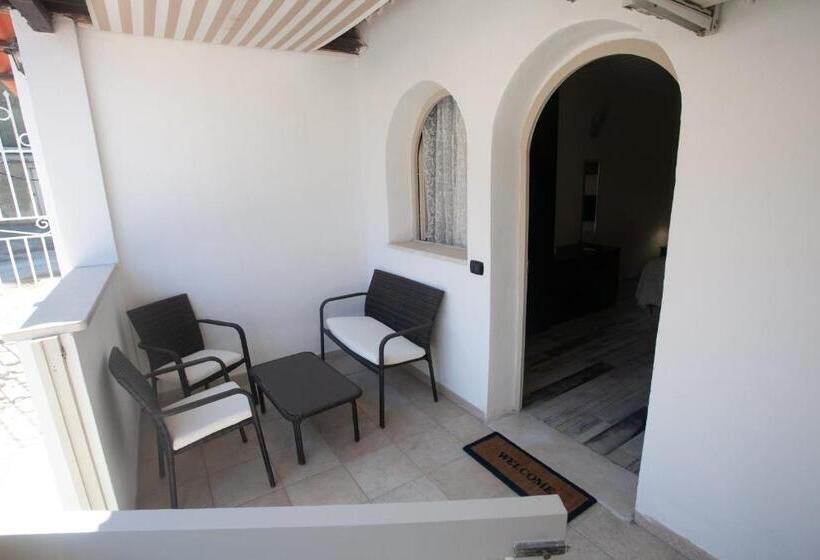 스탠다드 트리플 룸, Oldwell