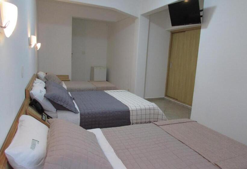 Четырехместный Номер Стандарт, Paramount   São Paulo   Próximo A 25 De Março, Brás E Bom Retiro Garanta Já Sua Hospedagem