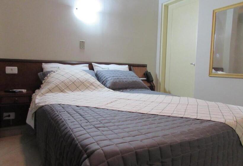 Номер Superior, Paramount   São Paulo   Próximo A 25 De Março, Brás E Bom Retiro Garanta Já Sua Hospedagem