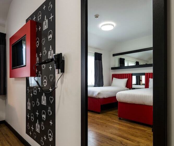 Номер Стандарт, Tune Hotel Liverpool