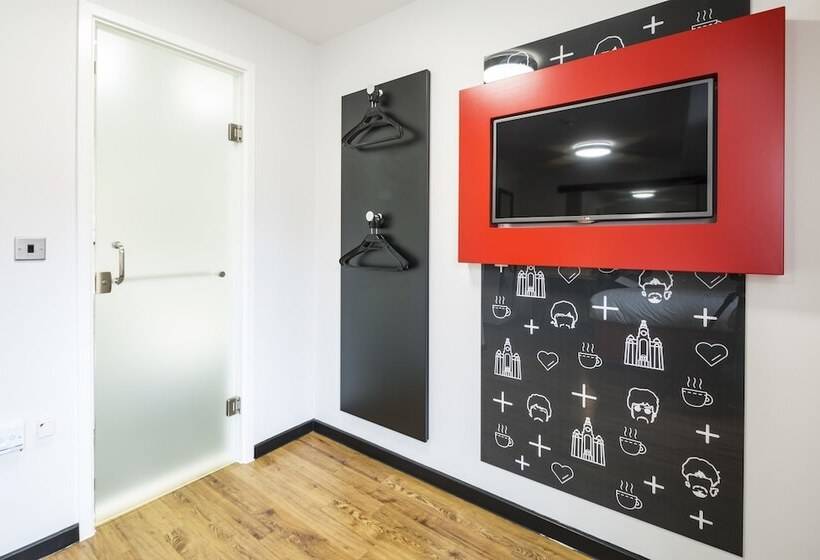 غرفة قياسية, Tune Hotel Liverpool