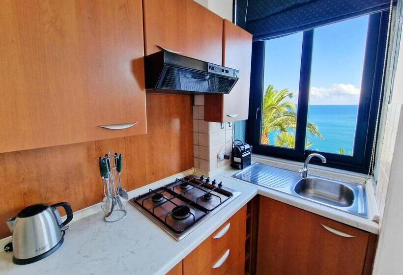 标准工作室, Villa Anita Residence