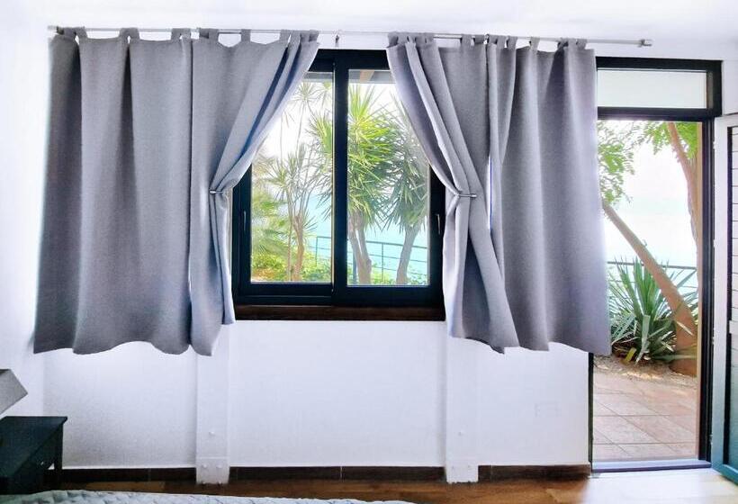 اتاق استاندارد با چشم‌انداز دریا, Villa Anita Residence