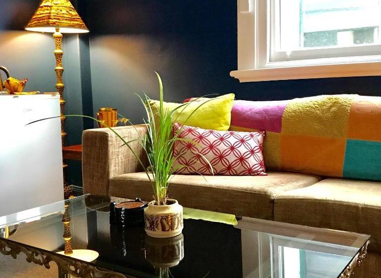 חדר משפחתי, Vine Valley Inn