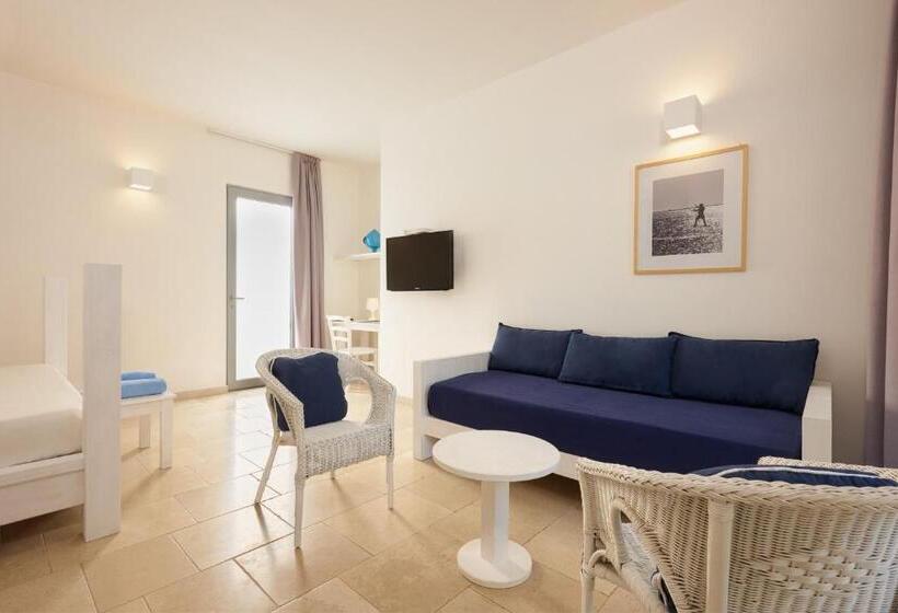 غرفة سوبيريور ثلاثية, Meditur Puglia By Itafirst Hotels