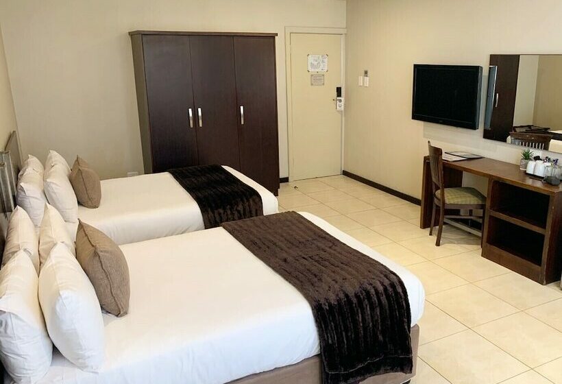 패밀리 룸, Pavilion Hotel Durban