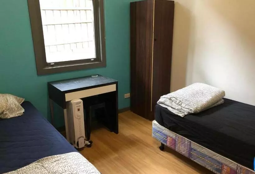 バス共有のスタンダードルーム, South Yarra Hostel