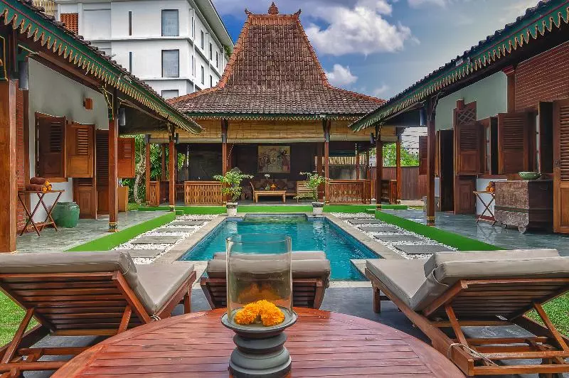 Villa 3 Makuuhuonetta Uima-allas, Villa Berawa