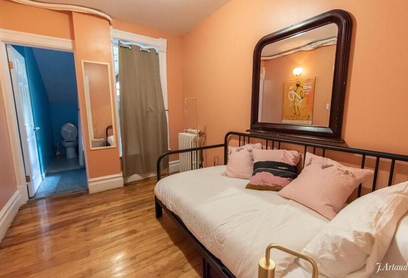 Номер Стандарт, Auberge Du Plateau