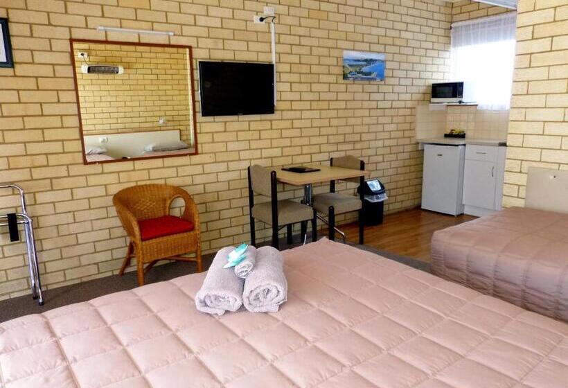Студия Стандарт, Coastal Comfort Motel