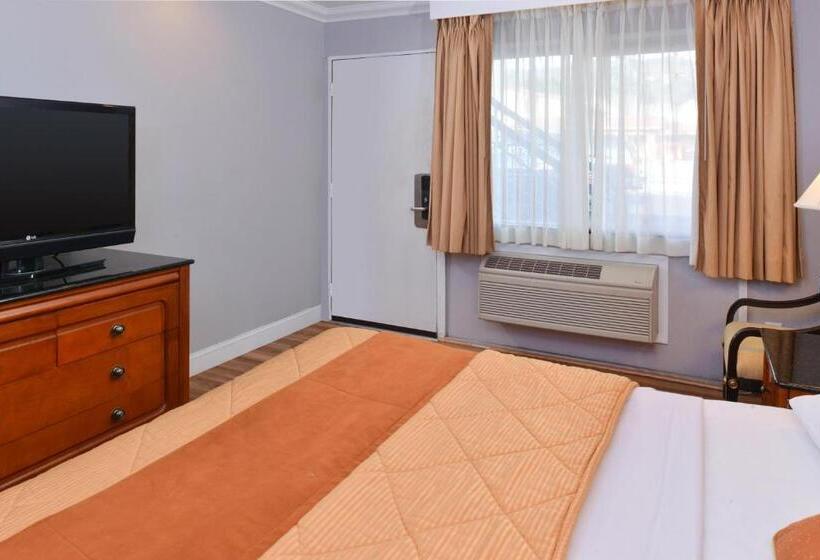 Стандартный Номер Кровать Кинг, Highlander Motel