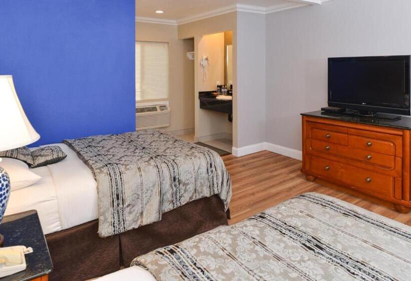 Номер Deluxe, Highlander Motel