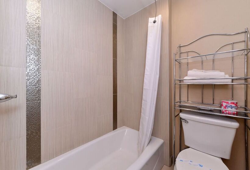 Номер Deluxe, Highlander Motel