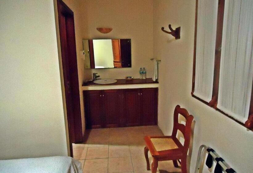 غرفه قياسيه سريرين مزدوجين, Casa Del Rio