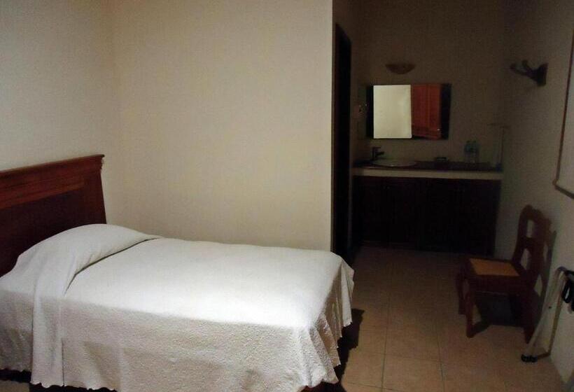 Quarto Estandar, Casa Del Rio