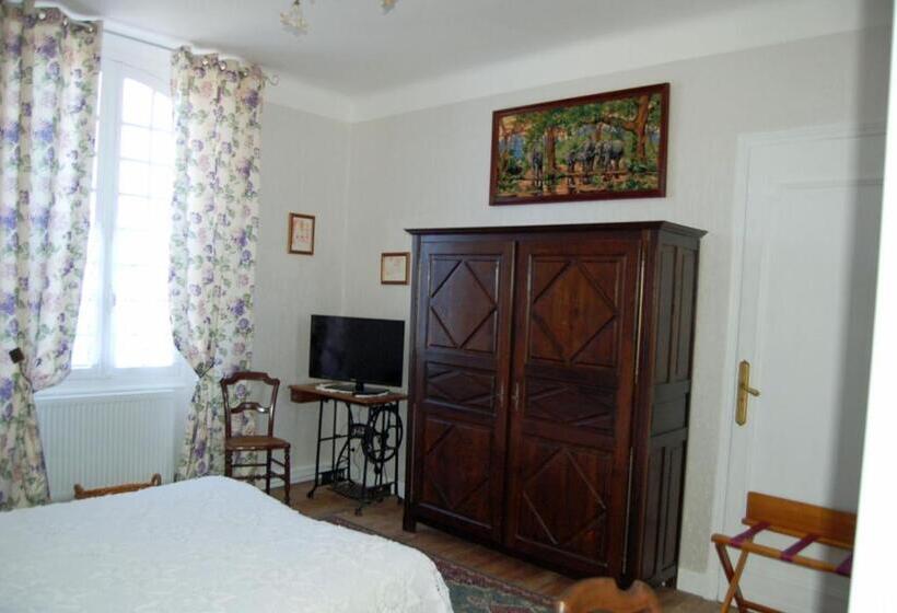Номер Стандарт Вид на Сад, La Maison D'antan
