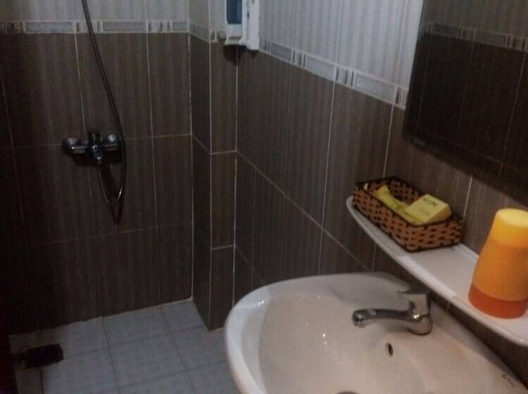 Номер Superior, Mi Linh