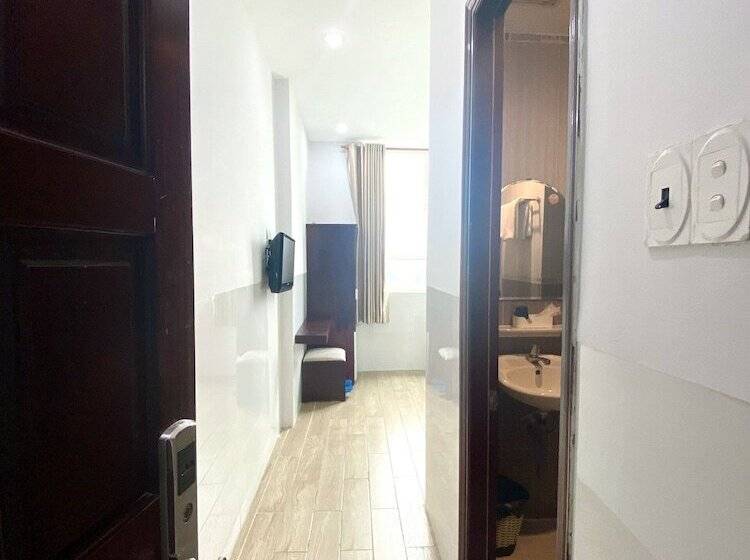 Номер Superior, Mi Linh