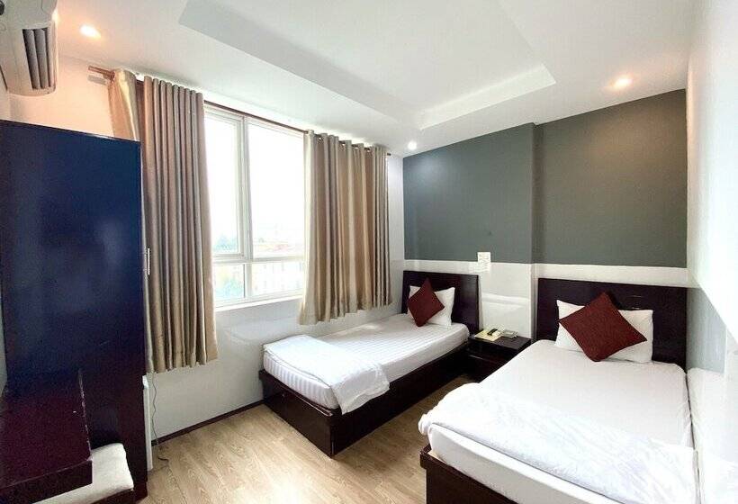 Номер Superior, Mi Linh