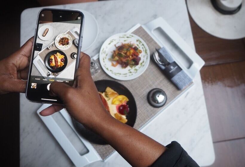 景色の見えるスイートルーム, Renaissance Paris Republique Hotel & Spa