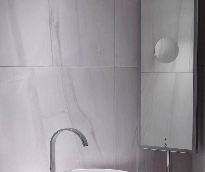 اتاق استاندارد, Renaissance Paris Republique Hotel & Spa