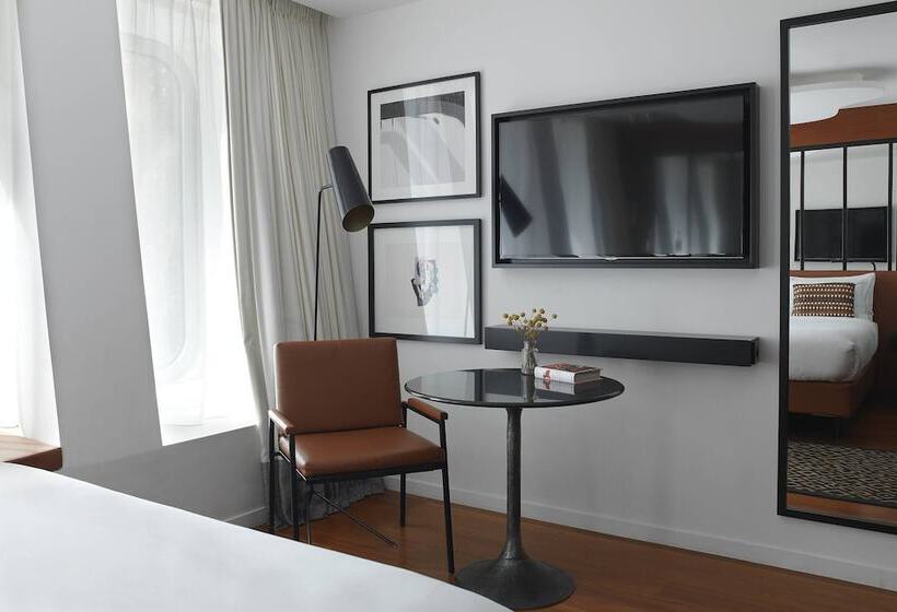 スタンダードルーム, Renaissance Paris Republique Hotel & Spa