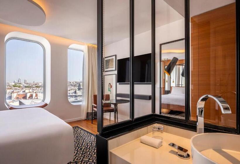 اتاق استاندارد با چشم‌انداز, Renaissance Paris Republique Hotel & Spa