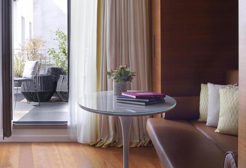 سوییت جونیور, Renaissance Paris Republique Hotel & Spa