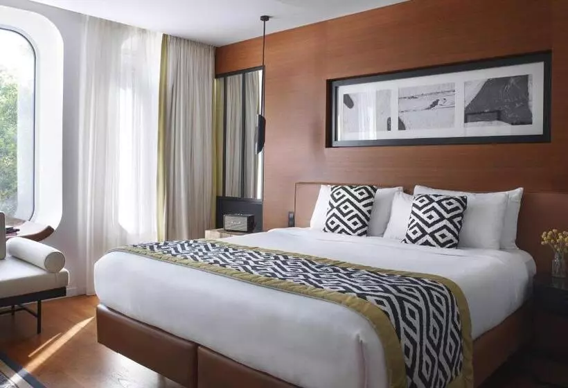 ジュニアスイート, Renaissance Paris Republique Hotel & Spa