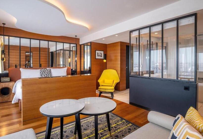 景色の見えるスイートルーム, Renaissance Paris Republique Hotel & Spa