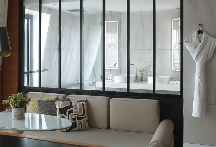 景色の見えるスイートルーム, Renaissance Paris Republique Hotel & Spa