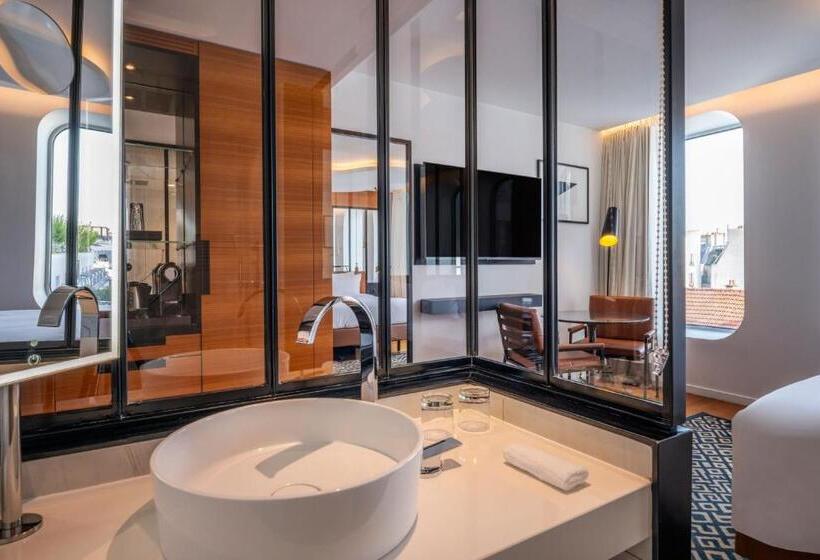 ガーデンビュースタンダードルーム, Renaissance Paris Republique Hotel & Spa