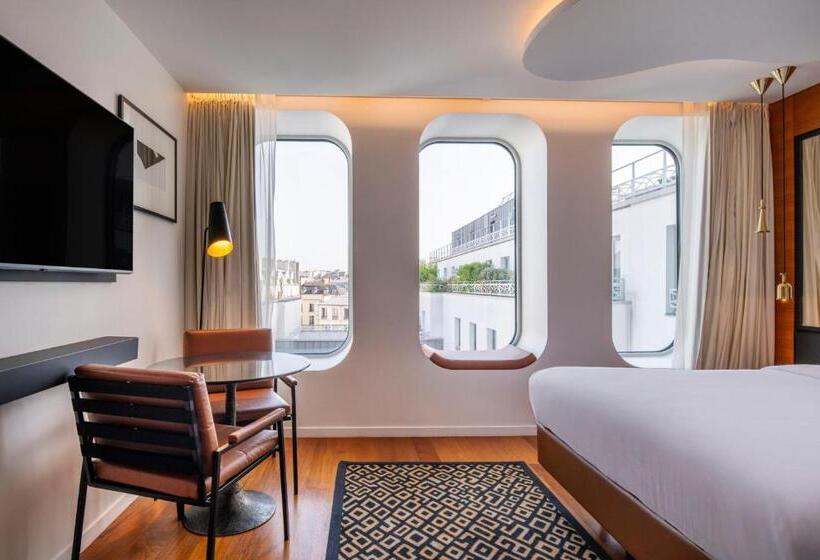 ガーデンビュースタンダードルーム, Renaissance Paris Republique Hotel & Spa