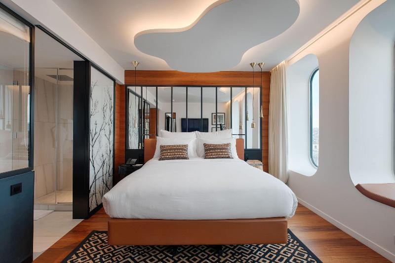 اتاق استاندارد, Renaissance Paris Republique Hotel & Spa