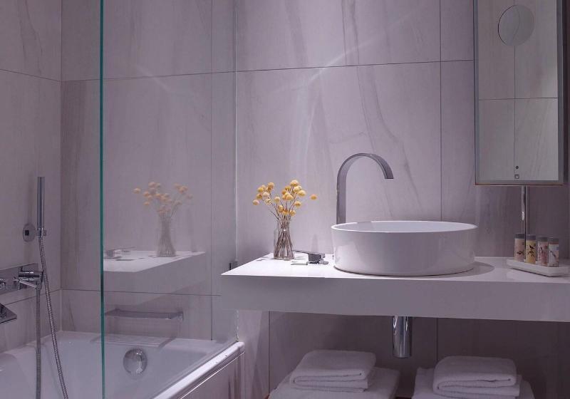 スタンダードルーム, Renaissance Paris Republique Hotel & Spa