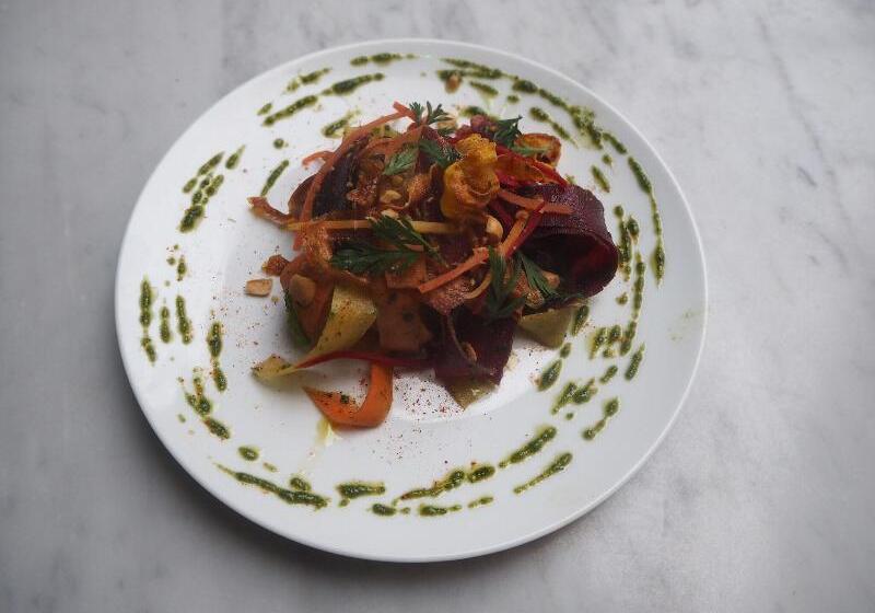 スタンダードルーム, Renaissance Paris Republique Hotel & Spa