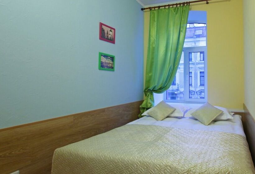 اتاق خانوادگی, San Galli Apartments