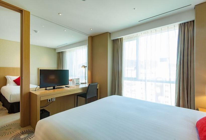 Номер Стандарт Трехместный, Solaria Nishitetsu Hotel Busan